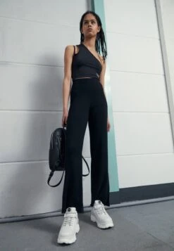 Buffalo VEGAN CORIN - Sneaker Low - White 10 Buffalo VEGAN CORIN - Sneaker Low - White -Buffalo Verkaufsgeschäft 3862760feb8143aa972f780de82d2210