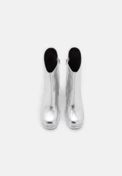 Buffalo MAY ZIP BOOT MID - High Heel Stiefelette - Silver 11 Buffalo MAY ZIP BOOT MID - High Heel Stiefelette - Silver -Buffalo Verkaufsgeschäft 7e8cda5f90334260827bb00551e5d191