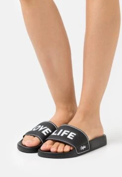 Buffalo VEGAN RILEY - Pantolette Flach - Black/white
