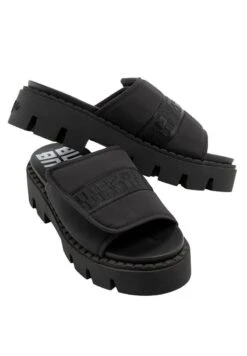 Buffalo Verkaufsgeschäft -Buffalo Verkaufsgeschäft 8b8afb1fe06e4cd3ab09d0883a896ccb