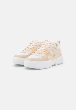 Buffalo VEGAN RSE V2 LOW - Sneaker Low - White/cream -Buffalo Verkaufsgeschäft 96a23ac26d584c7aa6ea19e055abc10c