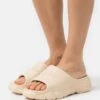Buffalo SLIDE - Pantolette Flach - Cream