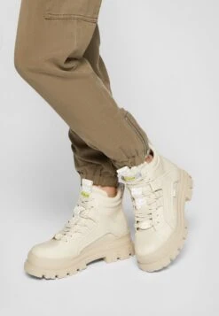 Buffalo VEGAN ASPHA MID - Plateaustiefelette - Beige 9 Buffalo VEGAN ASPHA MID - Plateaustiefelette - Beige -Buffalo Verkaufsgeschäft f5d7fd75a4e44aee915d695234cf1579